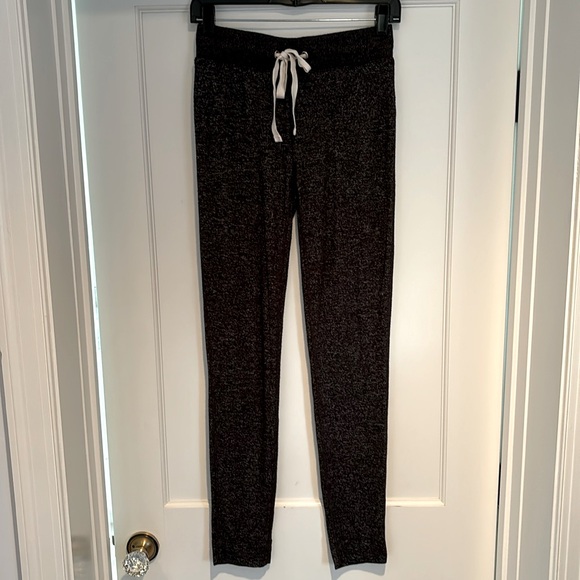 J. Crew Factory Pants - Super soft J Crew Factory Marled Sweatpant in Signature Cozy Yarn in black